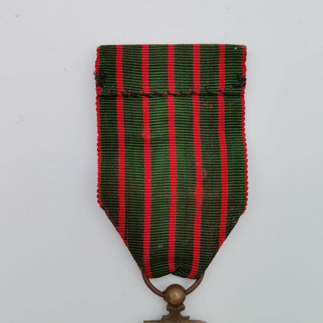 Vintage French Military Cross Medal and Ribbon|1914-1917 World War 1|Courage and Honor Cross Medal Star|Francaise Croix De Guerre WW1 Medal