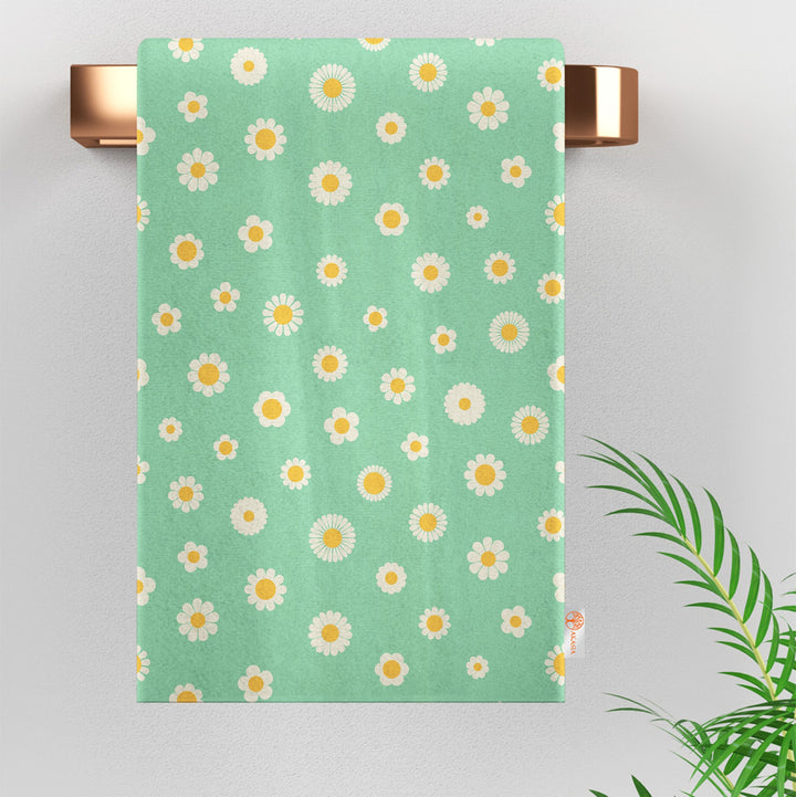 Checkered Dish Cloth|Floral Dishcloth|Smiling Daisy Towel|Summer Tea Towel|Eco-Friendly Towel|Cost-Effective Rag|Gift For Her|Cleaning Cloth