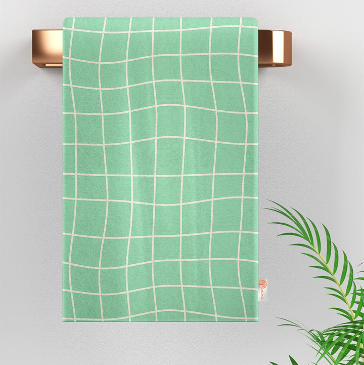 Checkered Dish Cloth|Floral Dishcloth|Smiling Daisy Towel|Summer Tea Towel|Eco-Friendly Towel|Cost-Effective Rag|Gift For Her|Cleaning Cloth