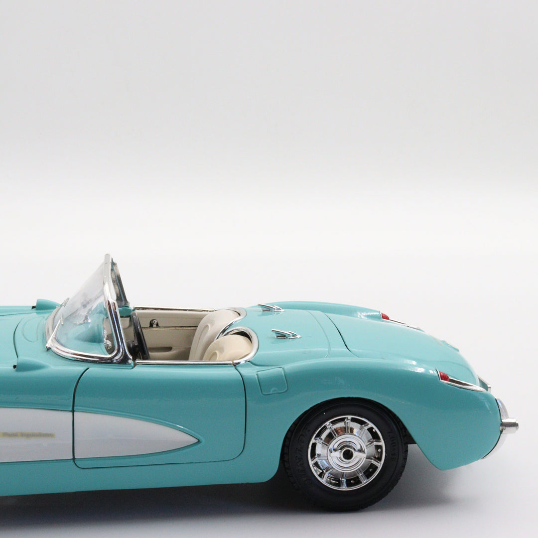 Maisto 1957 Chevrolet Corvette|Nostalgic Vintage Model Car|Scale 1:18 Diecast Car Collection|Blue Metal Classic Convertible Car for Gift