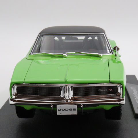 1969 Dodge Charger R/T|Vintage Model Car|Classic Green Metal Car|Scale 1:18 Diecast Collectible Car|Office Decoration Item|Gift for Father