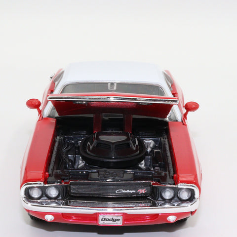 Maisto 1970 Dodge Challenger R/T|Scale 1/24 Diecast Classic Car|Vintage Model Car for Dad|Collectible Metal Car|Old Red Car for Collectors