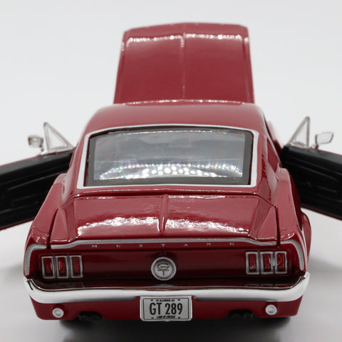 Maisto 1967 Ford Mustang GT|Scale 1/24 Red Diecast Car|Vintage Model Car and Toy for Collectors|Old Classic Metal Collection Car for Dad