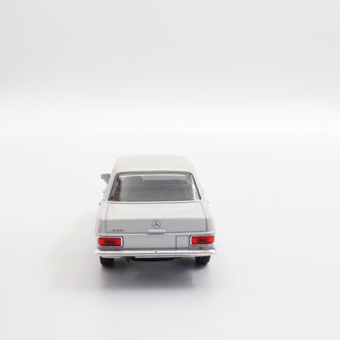 Mercedes Benz 220 Diecast Car|Scale 1:36 Diecast Car|Classic Vintage Model Car|Pull Back Car Toy for Boys|Metal White Car|Gift for Father