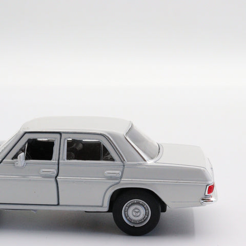 Mercedes Benz 220 Diecast Car|Scale 1:36 Diecast Car|Classic Vintage Model Car|Pull Back Car Toy for Boys|Metal White Car|Gift for Father