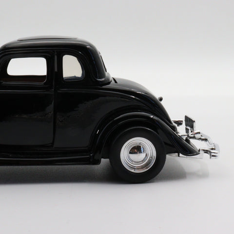 1932 Ford Coupe|Scale 1:24 Diecast Vintage Model Car|Classic Old Car|Collectible Metal Black Car for Collectors|Nostalgic Gift for Grandad
