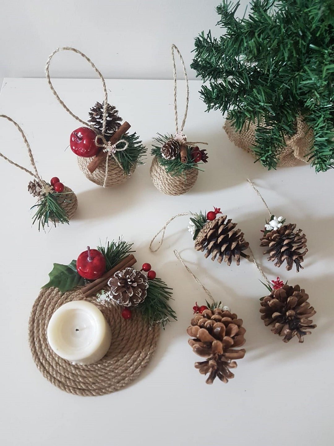 Set of Christmas Tree Ornament|Christmas Gift for Family|Home Decor at Table for Christmas Dinner with Snowflake - Akasia