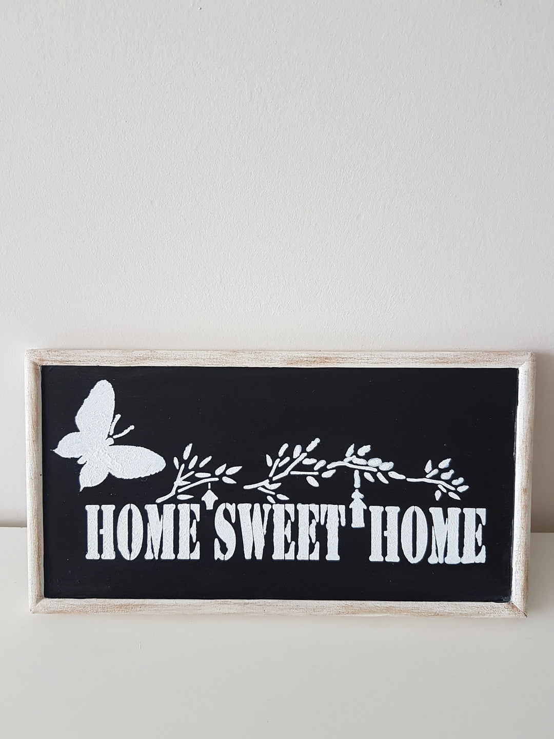 Home Sweet Home Wood Sign|Family Room Wooden Sign|Realtor Wood Gift|Farmhouse Wall Decor|Framed Living Room Sign|Hand Painted with Acrylic