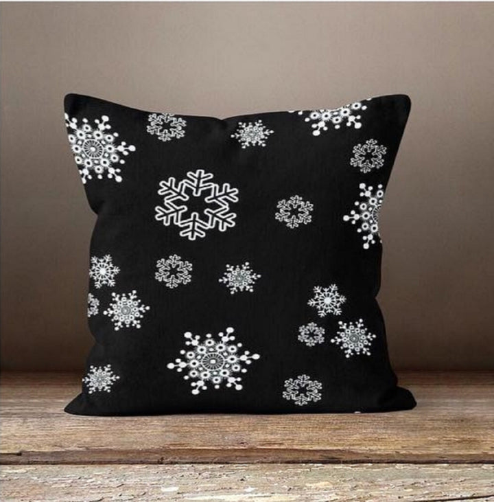 Christmas Pillow Cover|Black Christmas Decor|Decorative Winter Pillow Case|Floral Snowflake Xmas Throw Pillow|Xmas Gift|Outdoor Pillow Cover