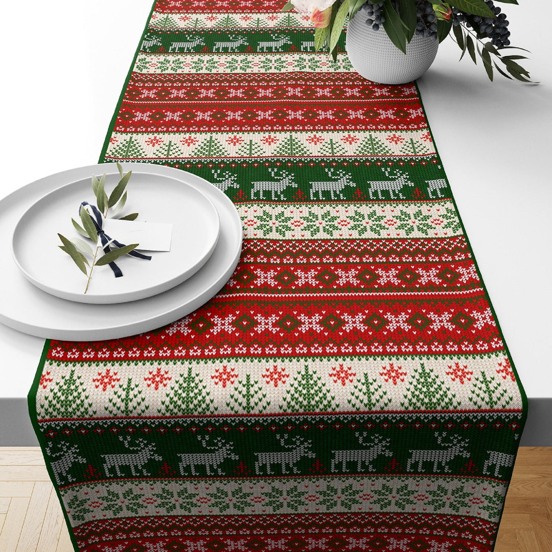 Christmas Table Runners|Winter Trend Table Runner|Xmas Holly Berry Home Decor|Xmas Red Socks Table Decor|Cute Xmas Images Runner Tablecloth