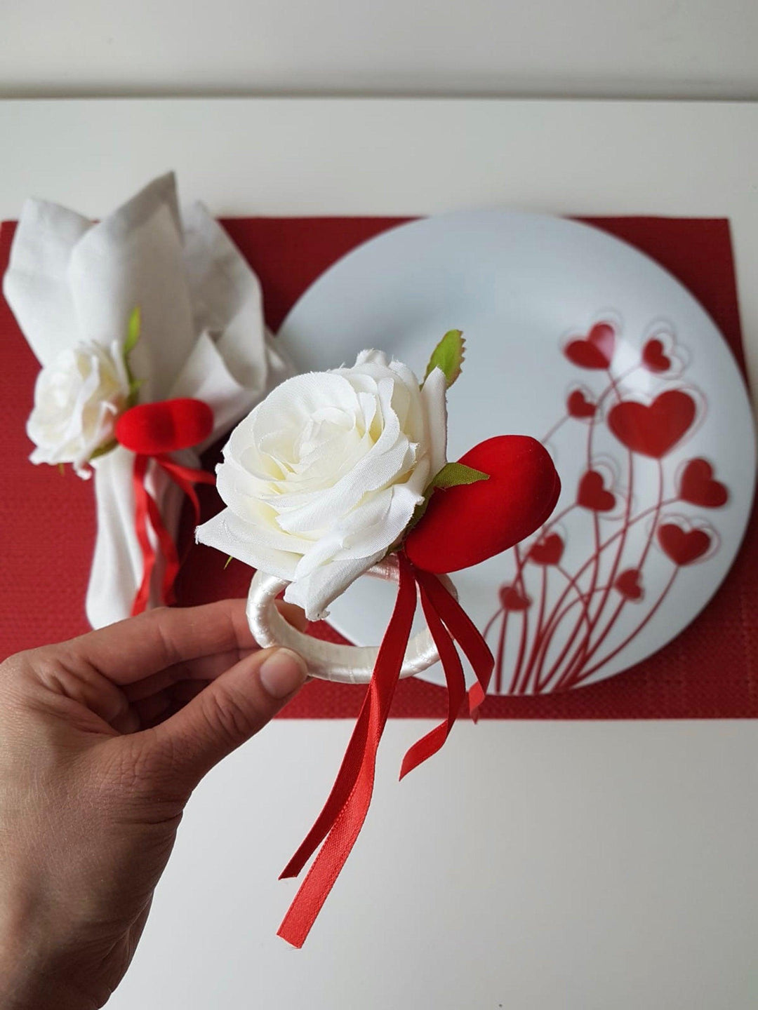 Love Napkin Ring|White Rose Red Heart Napkin Ring|Table Centerpiece|Floral Napkin Holder|Valentine&#39;s DayGift for Him|I love You Table Top