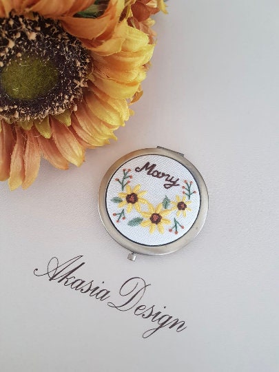 Sunflower Embroidered Hand Mirror|Personalized Floral Compact Mirror|Vintage Pocket Mirror Embroidery|Unique Baby Shower Gift|New Mom Gift