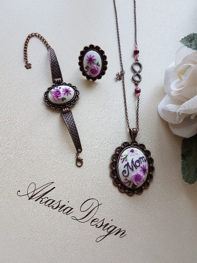 Mom Embroidered Jewelry|New Mom Vintage Floral Embroidery Pendant|Unique Necklace, Bracelet and Ring|Personalized Handmade Baby Shower Gift