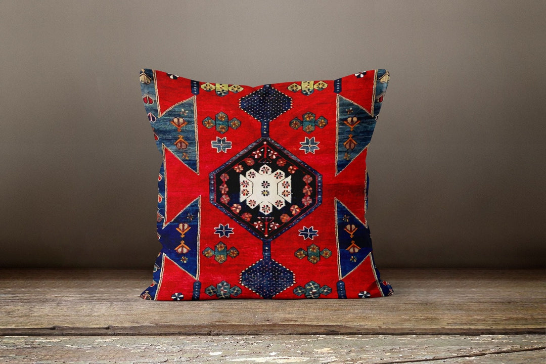 Digital Print Southwestern Pillow Cover|Rug Kilim Design Pillow Cushion Case|Worn Looking Aztec Print Ethnic Home Decor|Authentic Pillow Top