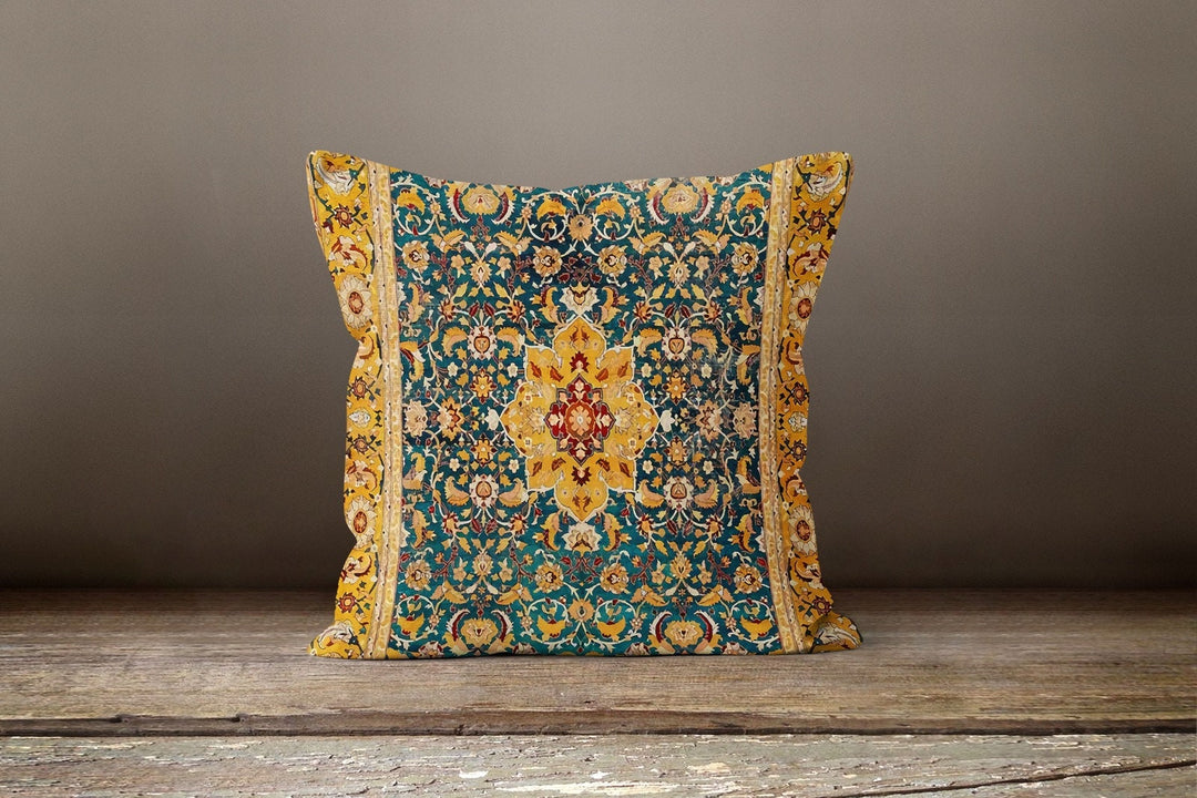 Digital Print Southwestern Pillow Cover|Rug Kilim Design Pillow Cushion Case|Worn Looking Aztec Print Ethnic Home Decor|Authentic Pillow Top