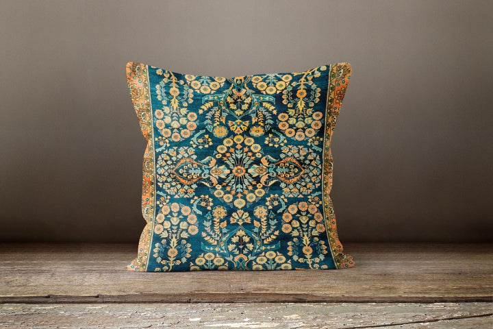 Digital Print Southwestern Pillow Cover|Rug Kilim Design Pillow Cushion Case|Worn Looking Aztec Print Ethnic Home Decor|Authentic Pillow Top