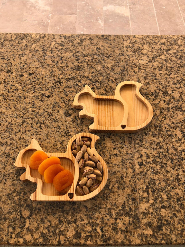 Wooden Squirrel Shaped Snack Plate |Wooden Decor|Nut Platter|Custom Table Decor|Wooden Plate|Gift for her|Wood Art|Housewarming Gift