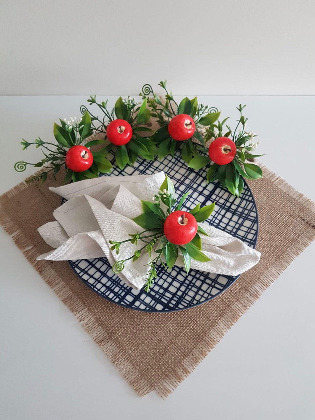 Apple Napkin Ring|Floral Red Apple Napkin Holder|Farmhouse Kitchen Table Decor|Summer Wedding Table Top|Table Centerpiece|Spring Tablescape