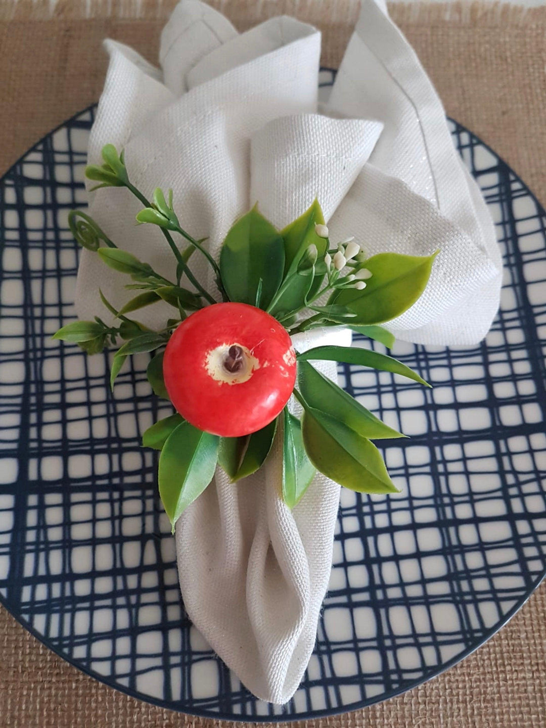 Apple Napkin Ring|Floral Red Apple Napkin Holder|Farmhouse Kitchen Table Decor|Summer Wedding Table Top|Table Centerpiece|Spring Tablescape