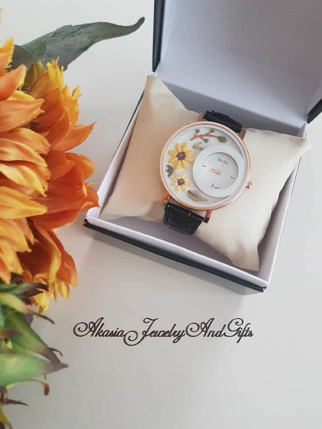 Embroidered Black Wrist Watch|Personalized Daisy Vintage Women Watch|Unique Floral Watch Gift for Mother|Hand Stitched Daisy Embroidery