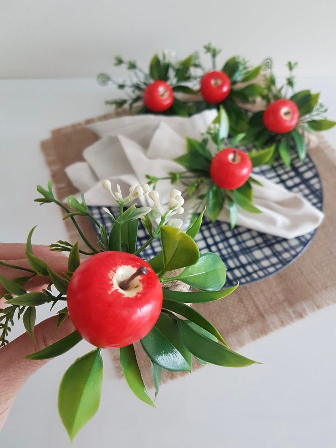 Apple Napkin Ring|Floral Red Apple Napkin Holder|Farmhouse Kitchen Table Decor|Summer Wedding Table Top|Table Centerpiece|Spring Tablescape