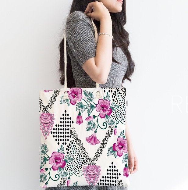 Floral Shoulder Bag|Fabric Handbag with Flower|Flower Purse with Geometric Background|Beach Tote Bag|Summer Trend Messenger Bag|Gift for Her