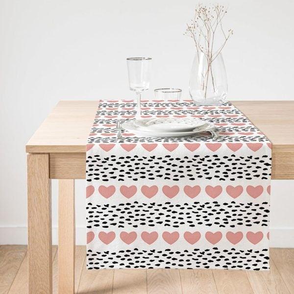 Valentine's Day Table Runner|Sweet Love Table Top|February 14 Home Decor|Romantic Heart Kitchen Table Decor|Gift Tablecloth for Sweetheart