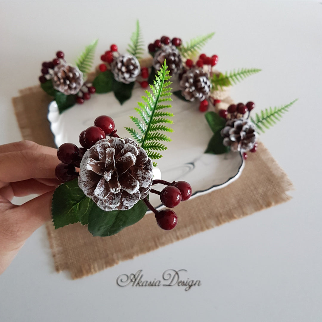 Christmas Napkin Holder with Pine Cone