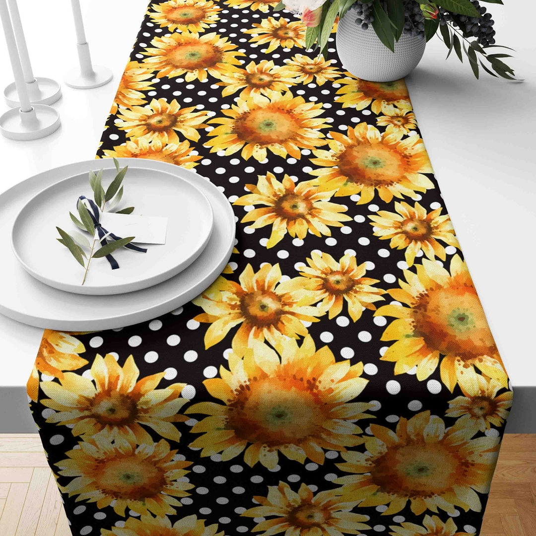 Sunflower Table Runner|Summer Tablecloth|Sunflower Table Decor|Housewarming Runner|Farmhouse Floral Print Tabletop|Sunflower Tablecloth