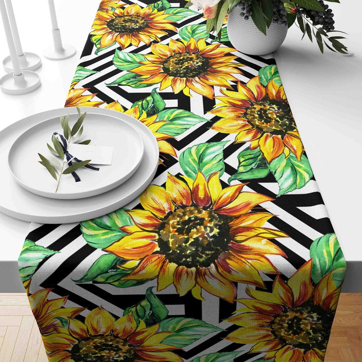 Sunflower Table Runner|Summer Tablecloth|Sunflower Table Decor|Housewarming Runner|Farmhouse Floral Print Tabletop|Sunflower Tablecloth