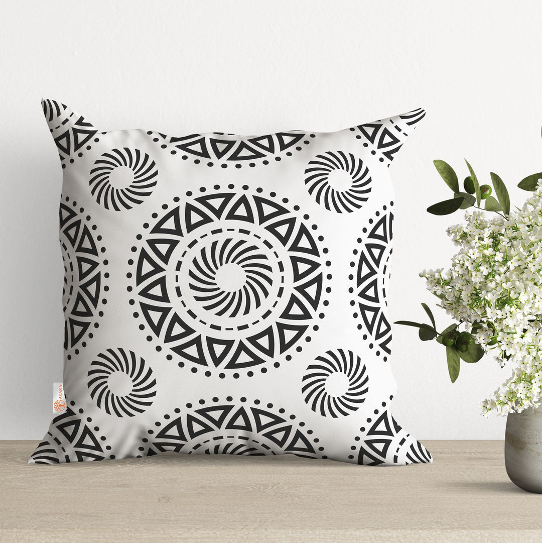 Geometric Abstract Pillow Cover|BW Cushion Case|Decorative Pillowtop|Boho Bedding Decor|Cozy Throw Pillowcase|Outdoor Cushion Case